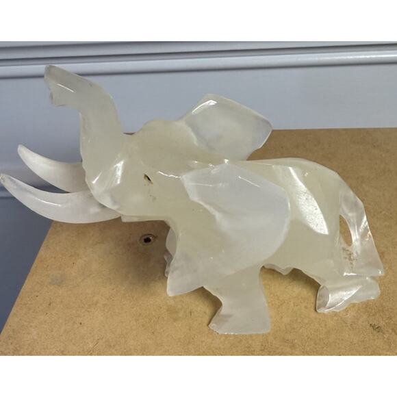 Vintage Hand Carved Onyx Stone Elephant Figurine 4.5” Trunk Up Good Luck Decor - Picture 5 of 7